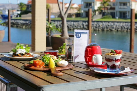 Marina Hotel - VIC Tourism 40