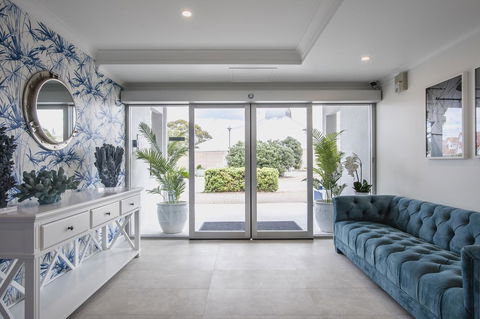 Marina Hotel - VIC Tourism 18