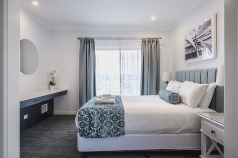 Marina Hotel - VIC Tourism 7