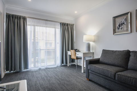 Marina Hotel - VIC Tourism 3