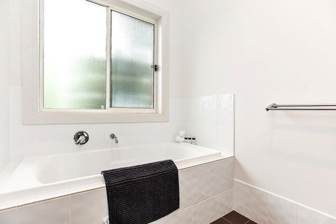 'The Hidden Diamond' - Normanville - VIC Tourism 25