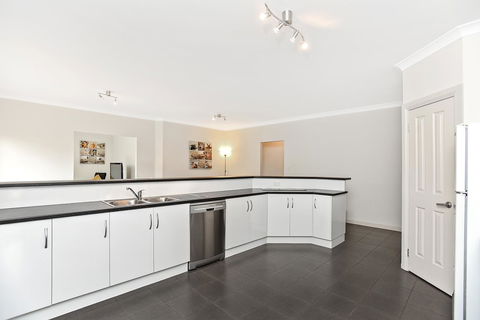 'The Hidden Diamond' - Normanville - VIC Tourism 19