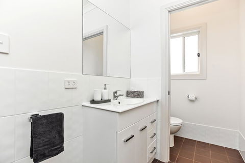 'The Hidden Diamond' - Normanville - VIC Tourism 27