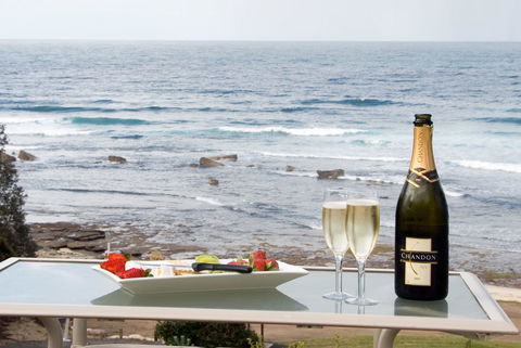 Mollymook Beach Waterfront - VIC Tourism 9