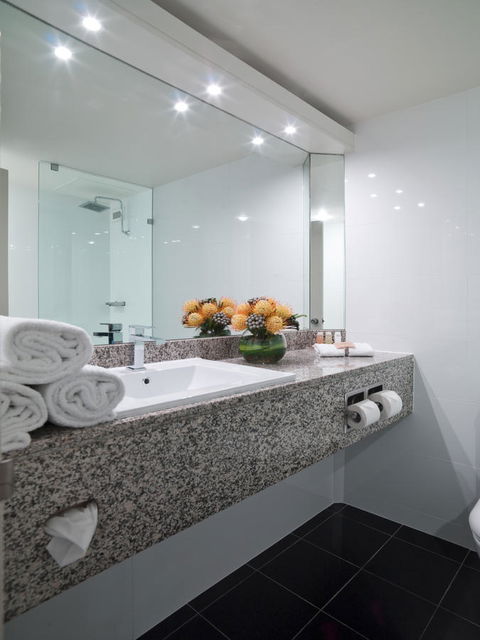 Hotel Grand Chancellor Adelaide - VIC Tourism 30