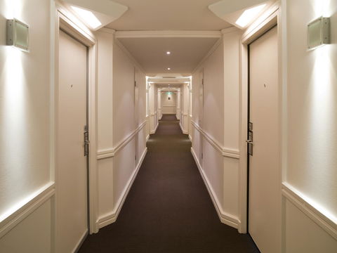 Hotel Grand Chancellor Adelaide - VIC Tourism 32