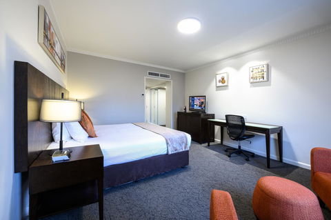 Hotel Grand Chancellor Adelaide - VIC Tourism 9