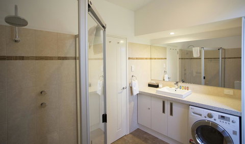 Barossa Pavilions & Glasshouse - VIC Tourism 12