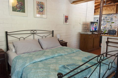 Trevalia Accommodation - VIC Tourism 26