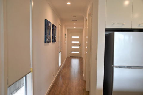 Eastern Breeze - VIC Tourism 6