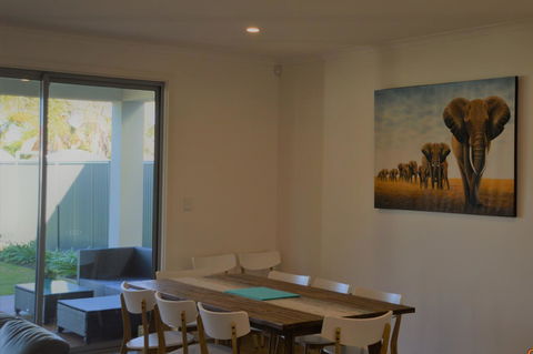 Eastern Breeze - VIC Tourism 4