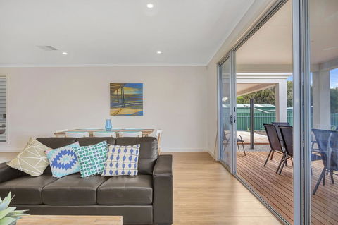 Eastern Breeze - VIC Tourism 30