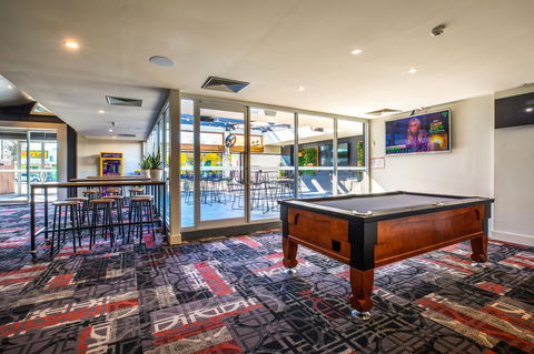 Nightcap At Finsbury Hotel - VIC Tourism 5
