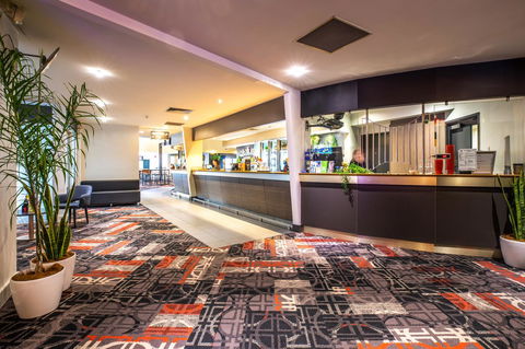 Nightcap At Finsbury Hotel - VIC Tourism 35