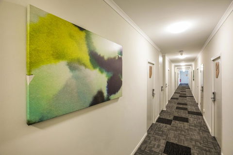 Nightcap At Finsbury Hotel - VIC Tourism 44