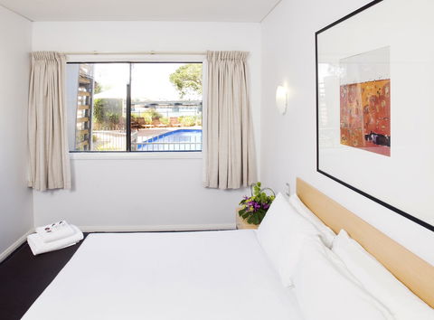Majestic Oasis Apartments - VIC Tourism 12