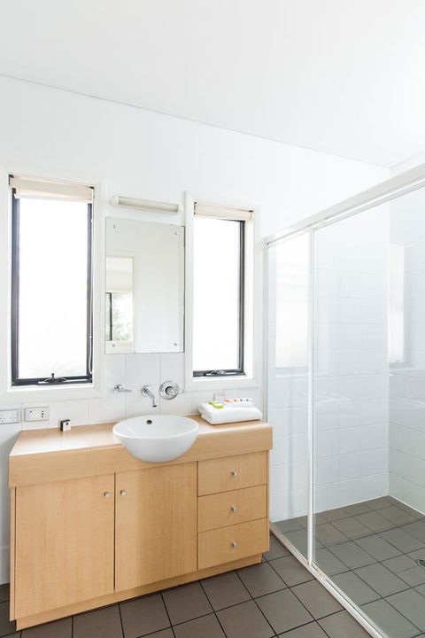 Majestic Oasis Apartments - VIC Tourism 18