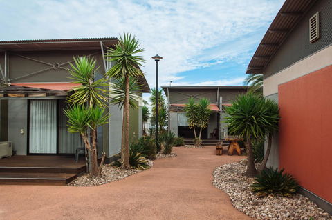 Majestic Oasis Apartments - VIC Tourism 2