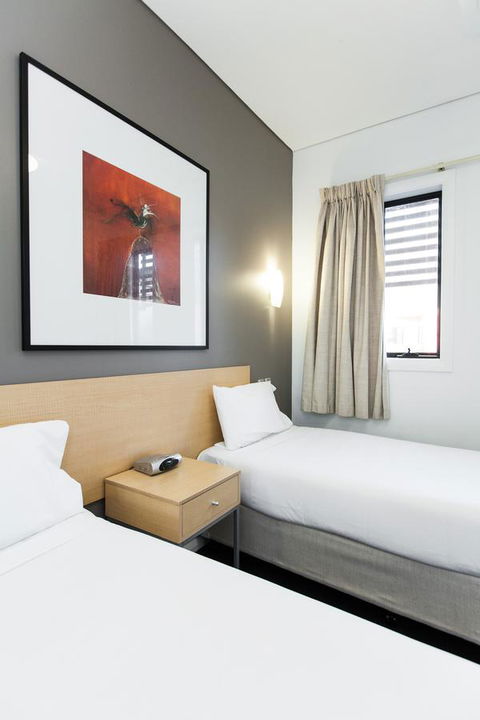 Majestic Oasis Apartments - VIC Tourism 23