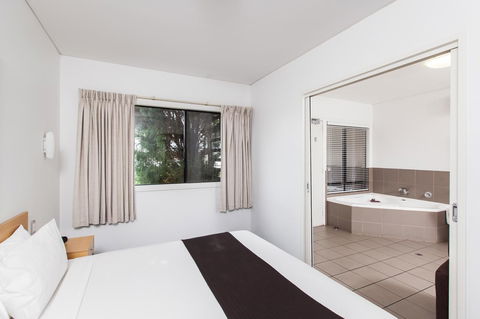 Majestic Oasis Apartments - VIC Tourism 20