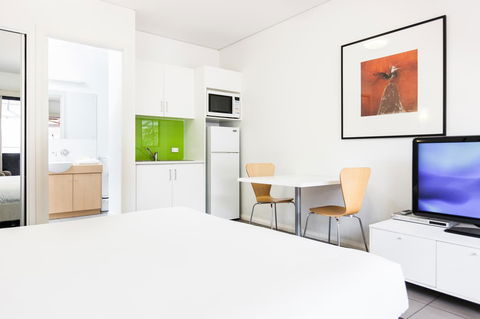 Majestic Oasis Apartments - VIC Tourism 24