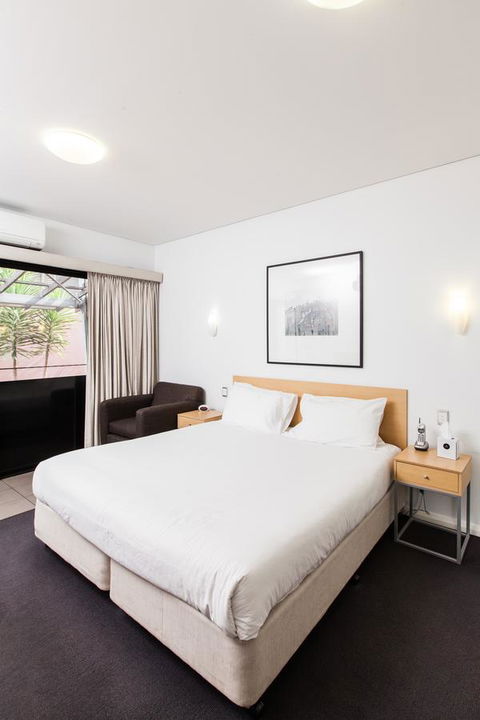 Majestic Oasis Apartments - VIC Tourism 26
