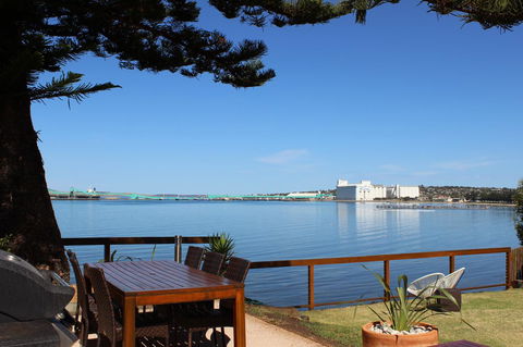 Bay 10 - Suites And Apartments - VIC Tourism 29
