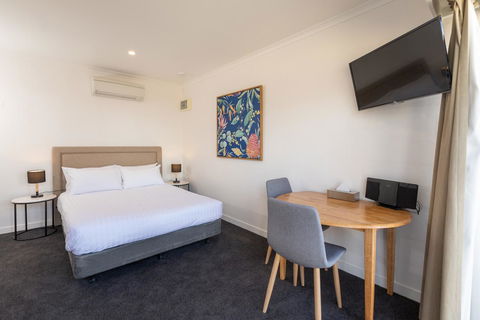 Bay 10 - Suites And Apartments - VIC Tourism 8
