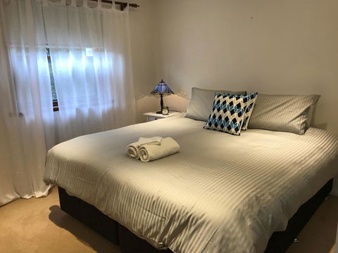 Ambrosia Holiday Home - VIC Tourism 4