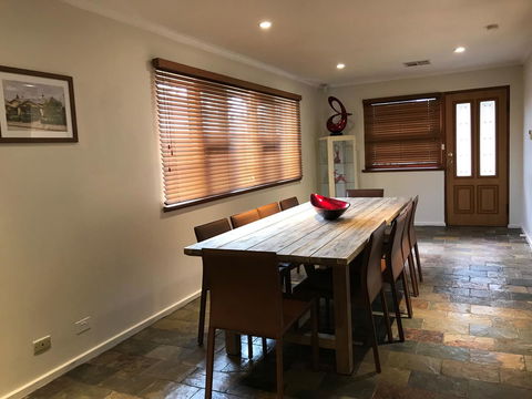 Ambrosia Holiday Home - VIC Tourism 17