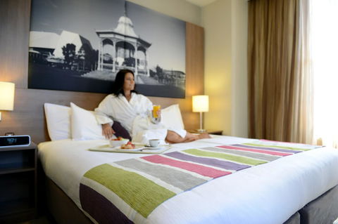 Grosvenor Hotel Adelaide - VIC Tourism 7
