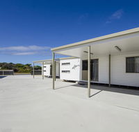 Rocks Retreat Cabin - Dolphin - VIC Tourism