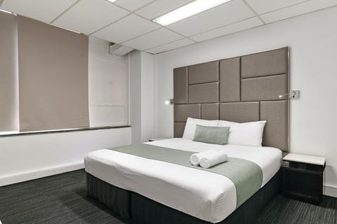 Cosmo On Bank - VIC Tourism 7