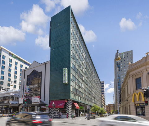 Cosmo On Bank - VIC Tourism 0