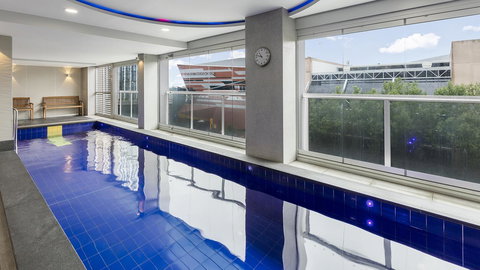 Oaks Adelaide Embassy Suites - VIC Tourism 7