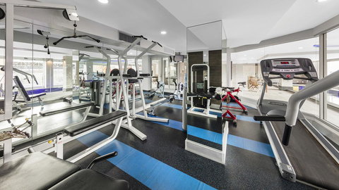 Oaks Adelaide Embassy Suites - VIC Tourism 5