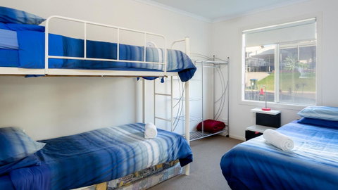 Rocks Beach House Victor Harbor - VIC Tourism 7