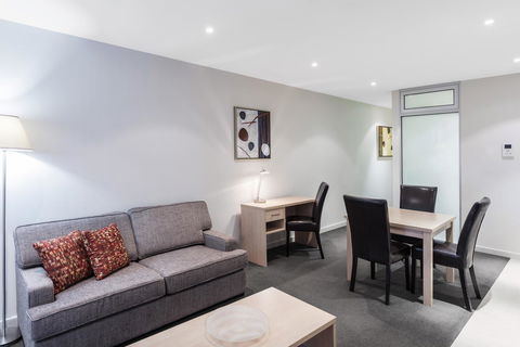 IStay Precinct Adelaide - VIC Tourism 17