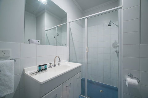 Franklin Apartments - VIC Tourism 13