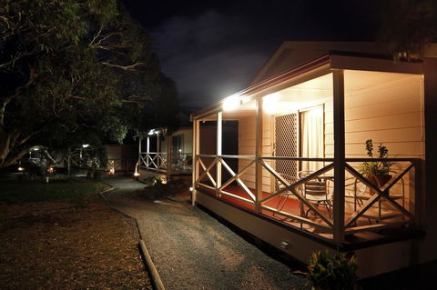 Cape Jervis Holiday Units - VIC Tourism 0
