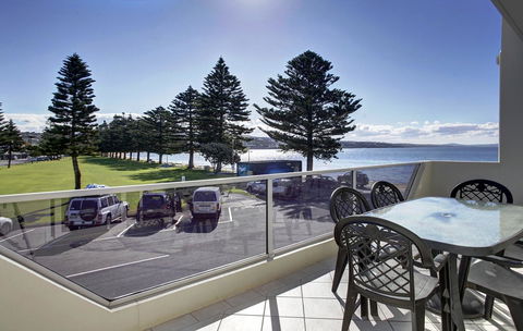 Tasman Beachside Apartment - VIC Tourism 0