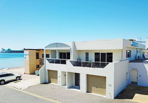 Tasman Beachside Apartment - VIC Tourism 2
