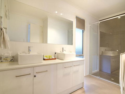 Seagrass Villas Normanville - VIC Tourism 12