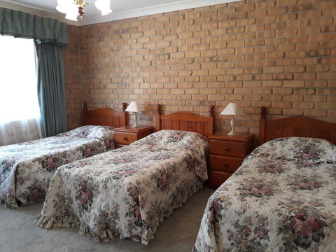 Acacia Apartments - VIC Tourism 14