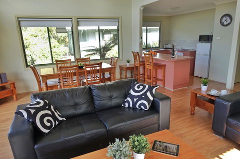SkyView Villa - VIC Tourism 7