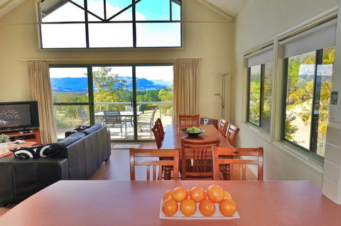 SkyView Villa - VIC Tourism 15