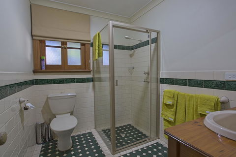 Tanunda Cottages - VIC Tourism 6