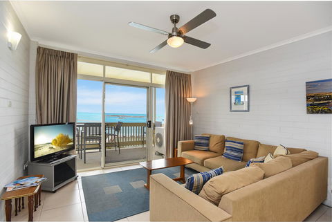 The Dolphins Beachfront Apartments - VIC Tourism 13