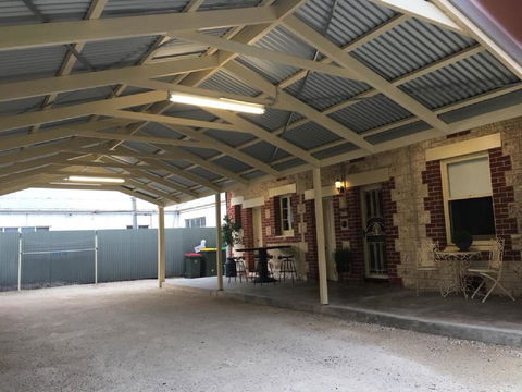 Two Cow Cottage Bed & Breakfast - VIC Tourism 7