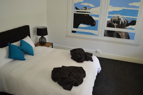 Two Cow Cottage Bed & Breakfast - VIC Tourism 23
